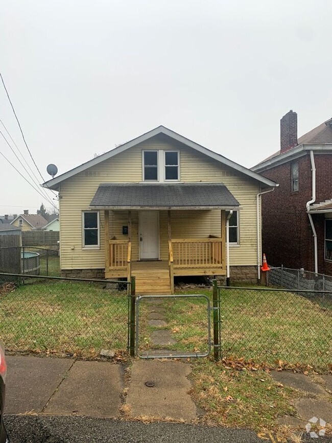 Building Photo - Completely Updated 3 Bed, 1 Bath Home in H...