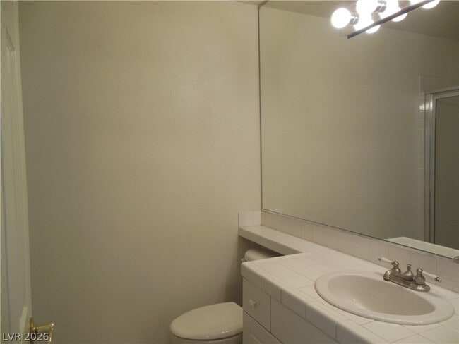 Photo - 2308 Cashmere Way