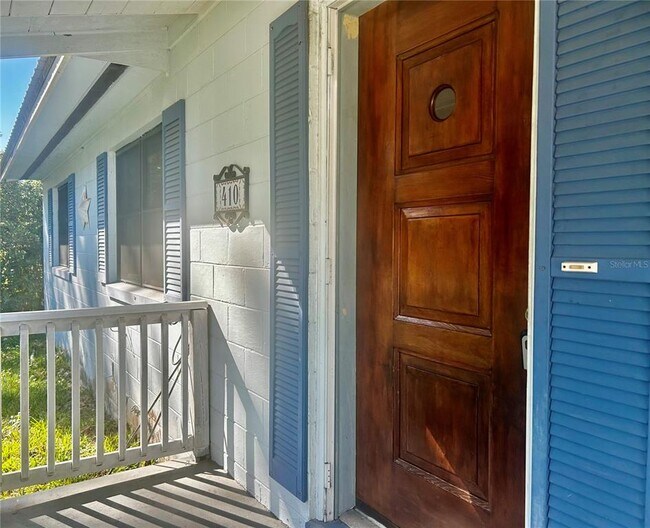 Photo - 410 NE 15th Ct