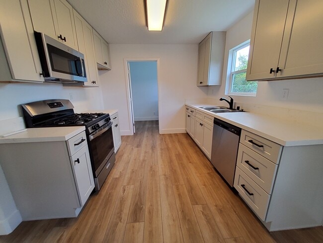 Photo - 1617 Elm St