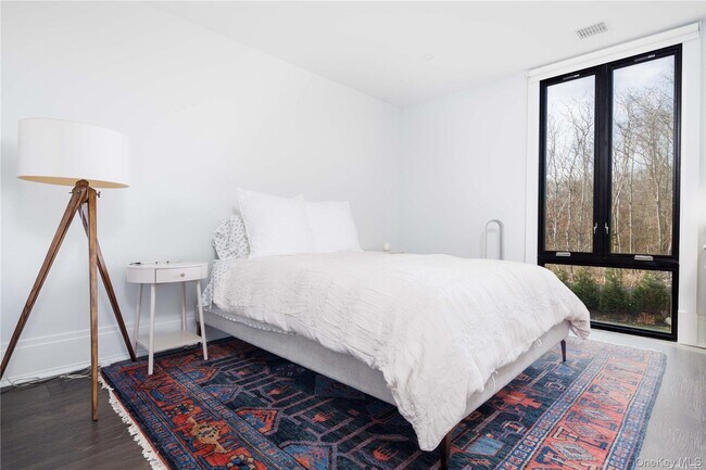 Photo - 2415 Cox Neck Rd