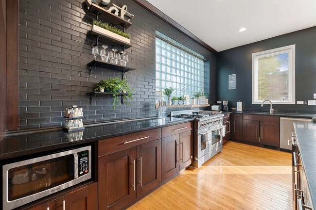 Photo - 2630 S Throop St Unidad ID1244908P