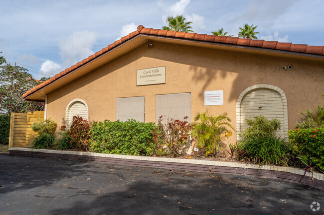 Building Photo - 10911 NW 45th St Unit 9 Rental