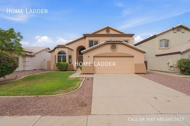 Building Photo - 599 W Country Estates Ave