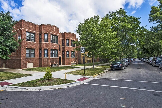 6458 S Fairfield