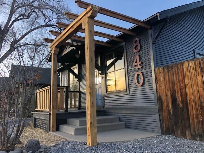 Photo - 840 Hill Ave