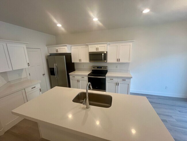 Photo - Lovely townhome for rent in American Fork