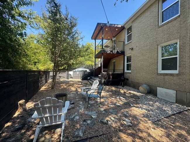 Photo - Remodeled 6 Bedroom Walking Distance to UT