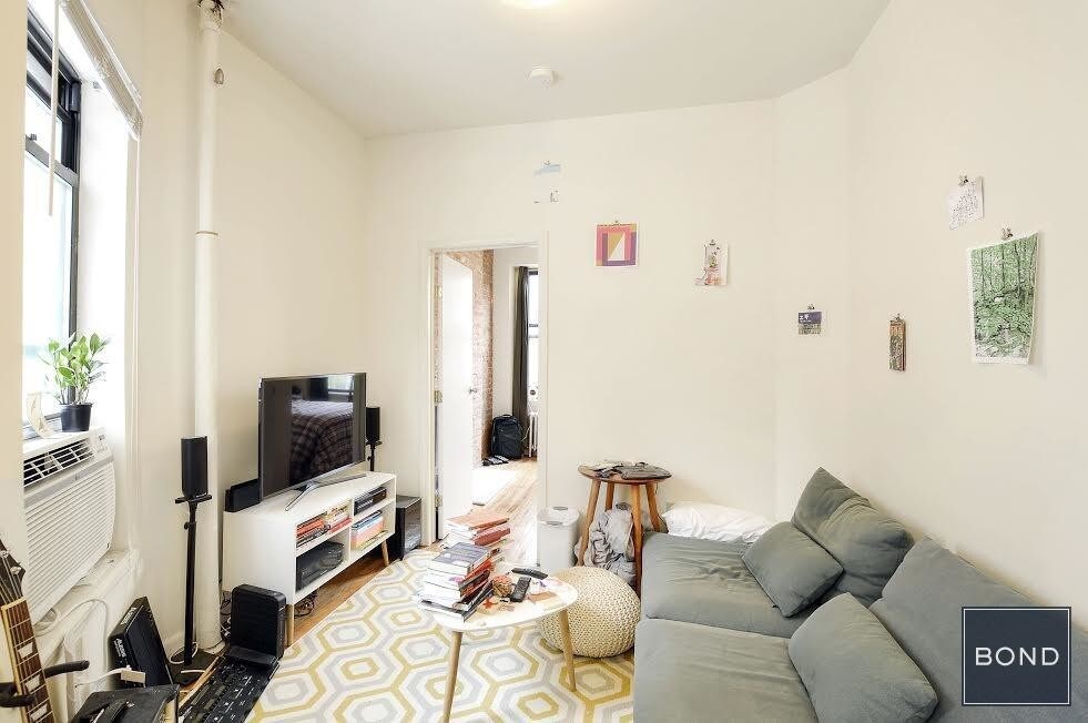 Photo - 309 W 47th St Apartment