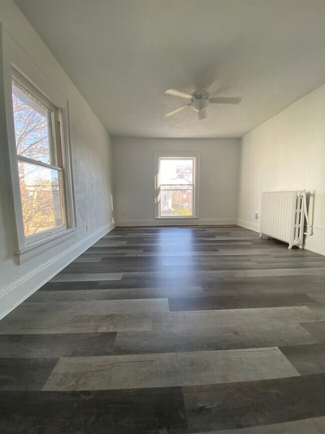 Photo - 1608 B Ave NE Unit 2