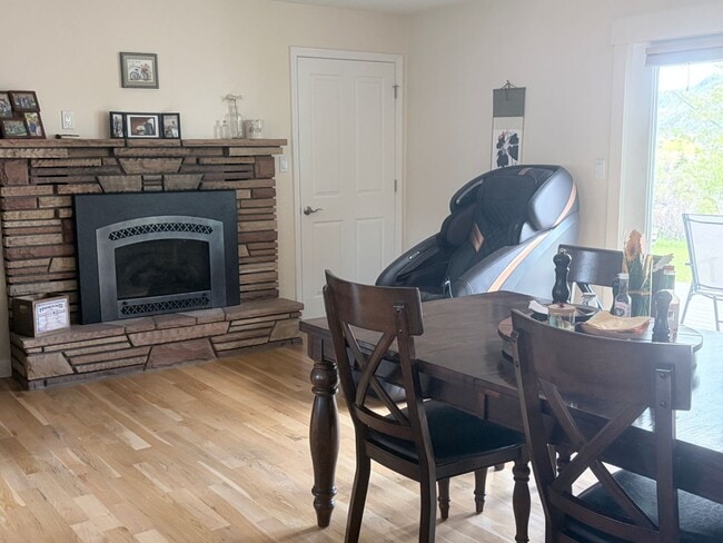 Photo - Beautiful Crestview home
