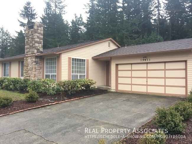 Building Photo - 13811 SE Fairwood Blvd