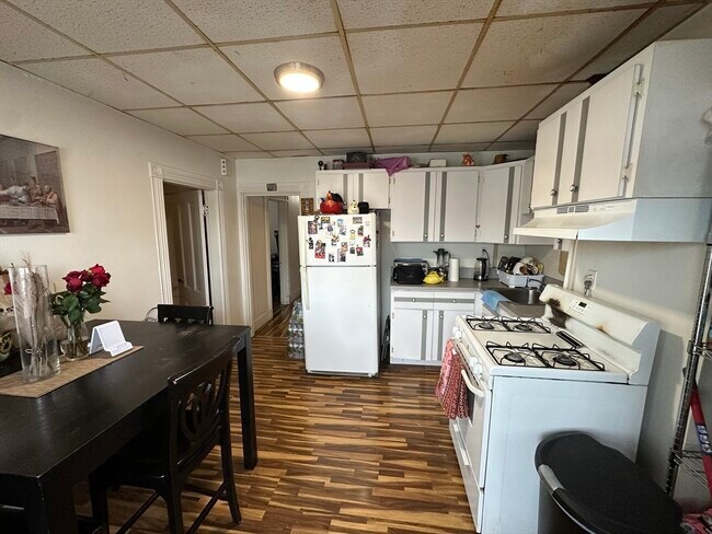 Photo - 41 Louis St Unit 1