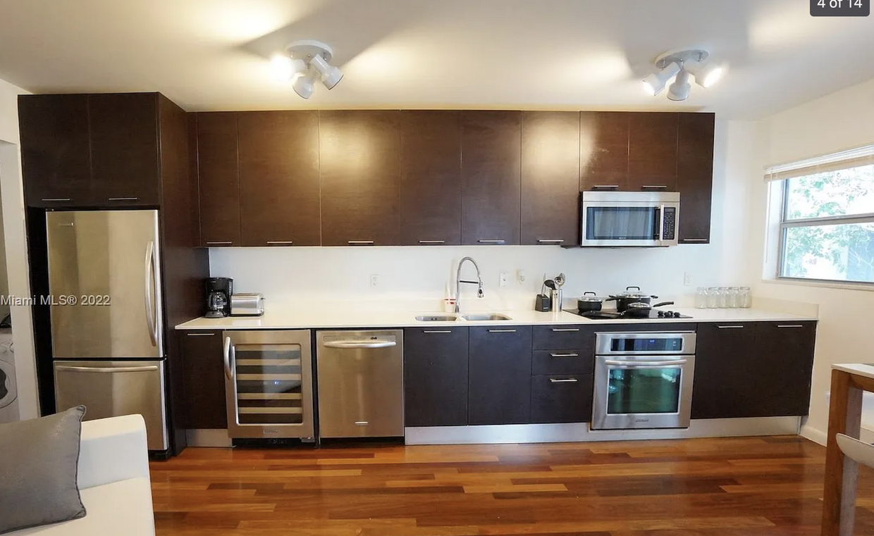 kitchen - 1560 Pennsylvania Ave (Miami Beach, FL)
