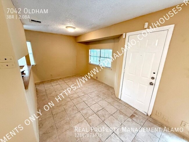 Photo - 7042 Oldham-
