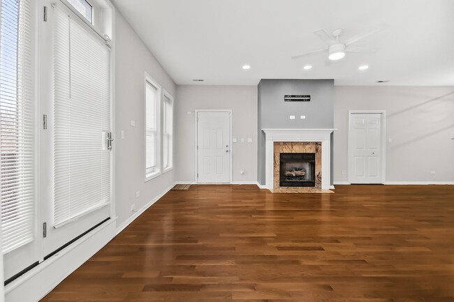 Photo - 3986 S Drexel Blvd Unidad 3N