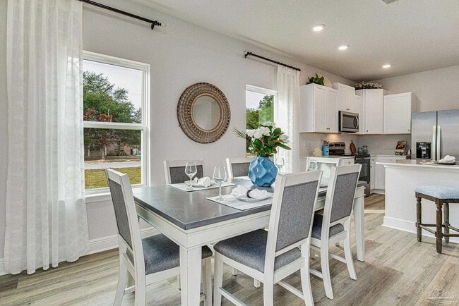 Photo - 1308 Leeway Dr