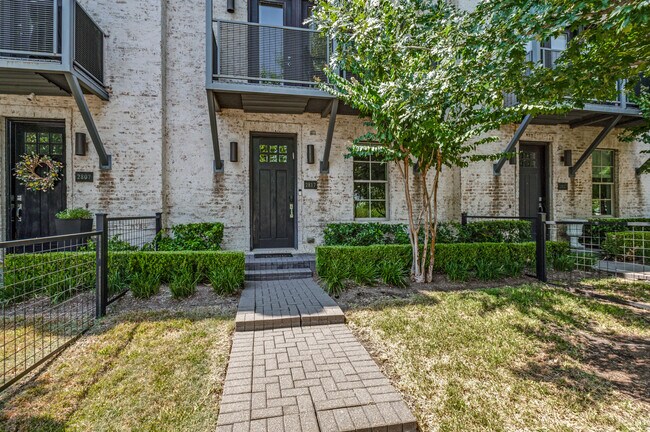 2817 Shelby Ave