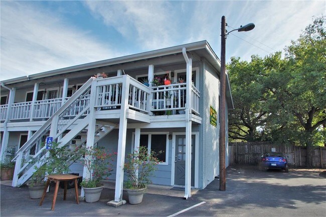 Photo - 6813 Great Northern Blvd Unit H