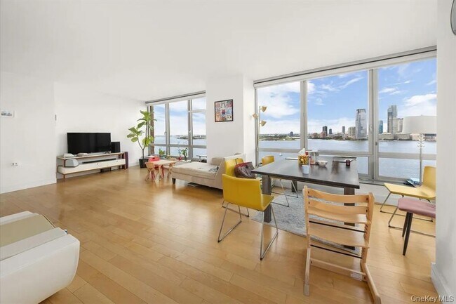 Photo - 30 West St Unit 19A