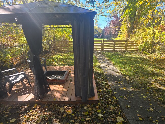 Photo - 3081 Philip St