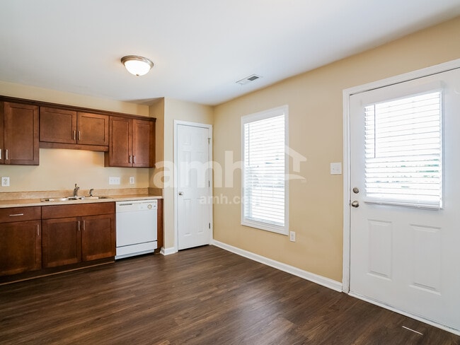 Photo - 87 Wolf Creek Ln