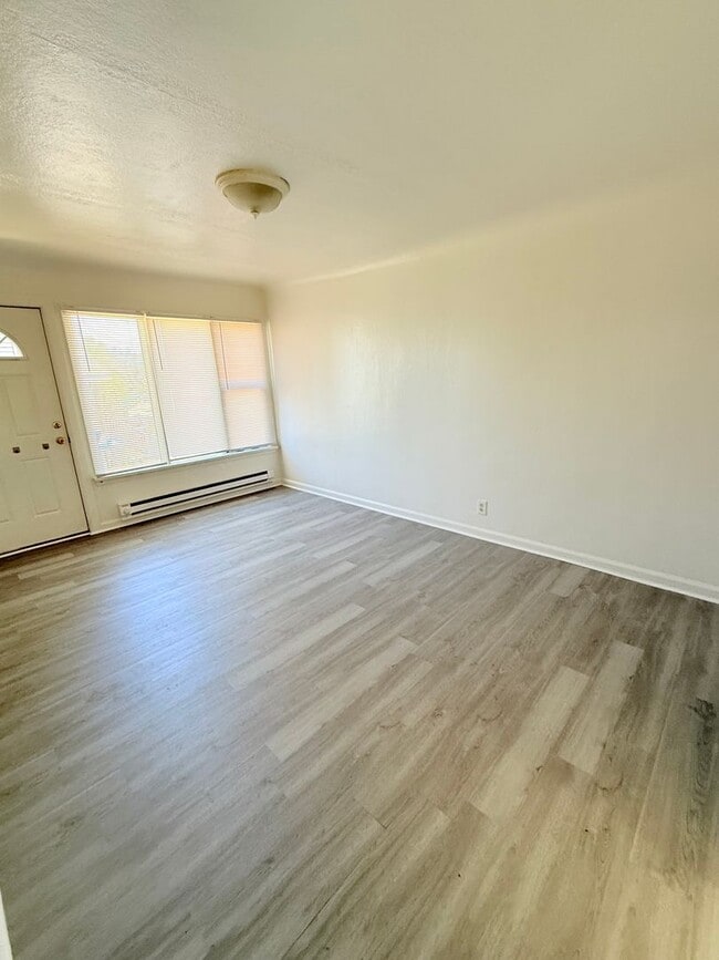 Photo - 415 11th St Pl Unidad 2