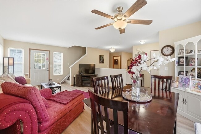 Photo - 315 Ogden Falls Blvd