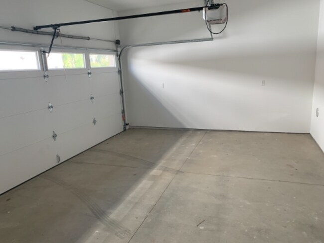 Photo - 11472 Albers St