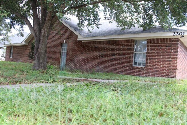 Building Photo - 2201 Kimberly Ln Unit A Rental