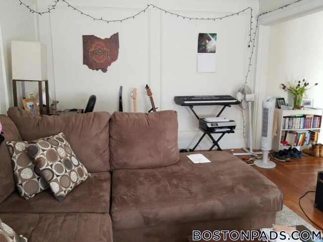 Building Photo - 1820 Commonwealth Ave