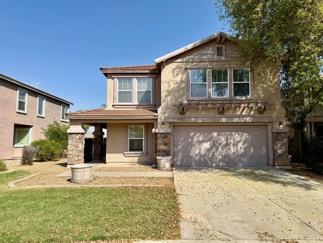 Photo - 4 Bedroom 3 Bathroom Home in Surprise! Has Loft & Additional Office/Den!