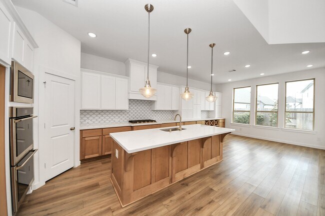 Photo - 7410 Blue Finch Ln