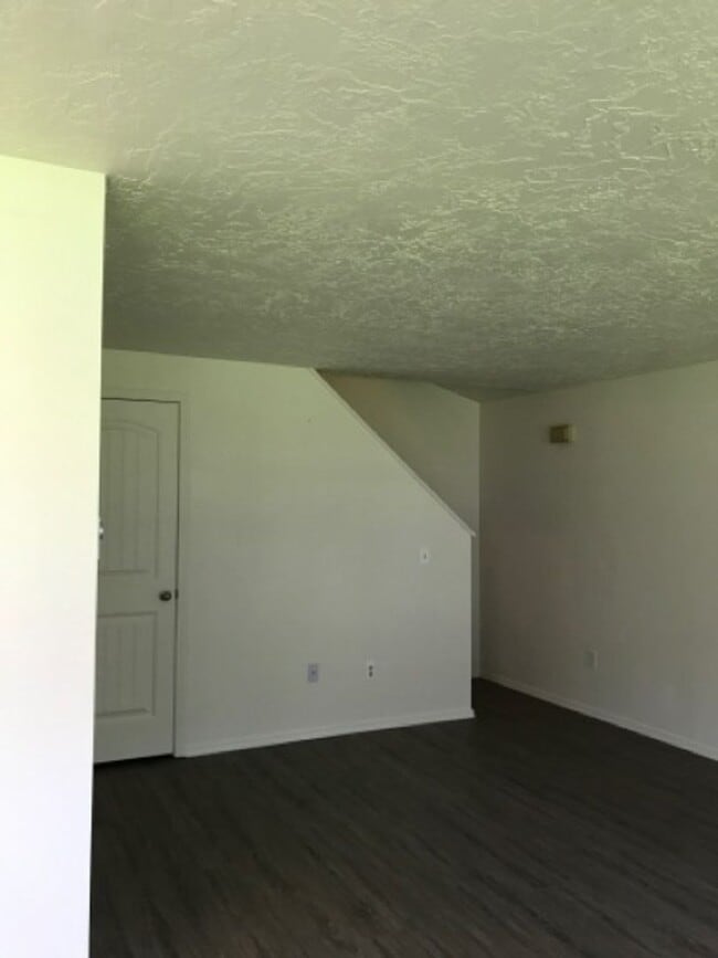 Photo - 782 Washington St N Unit 3