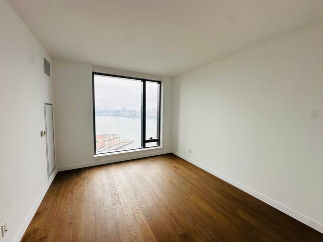 Photo - 99 Hudson St Unit 2902R