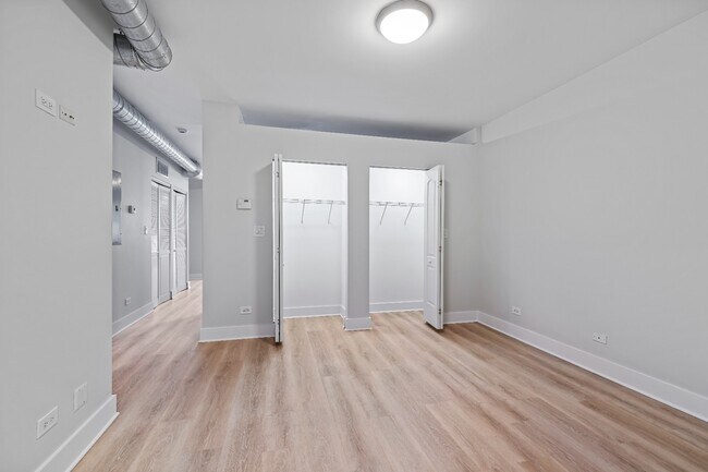 Photo - 2 bed 2.5 bath Logan Square Duplex Unit 2D
