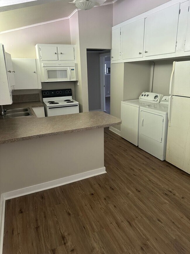 500-502 N. General Pershing Street