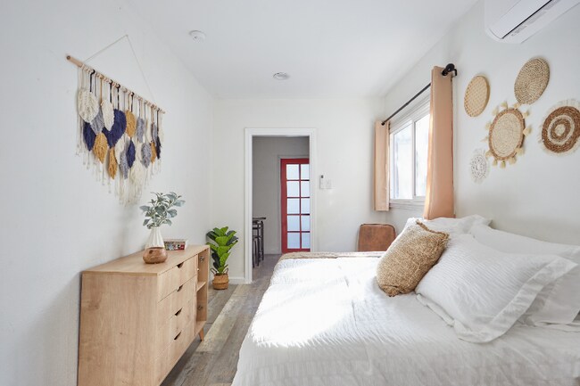 Photo - 1053 N Eastman Ave Unit Studio