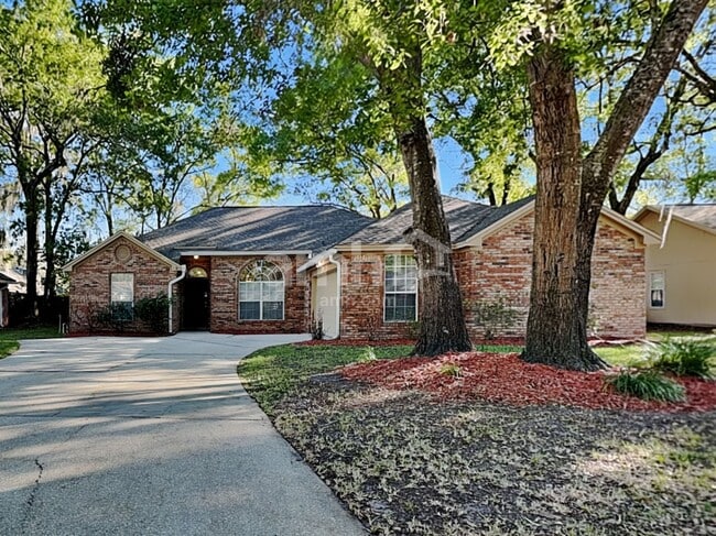 Building Photo - 240 Honeysuckle Way