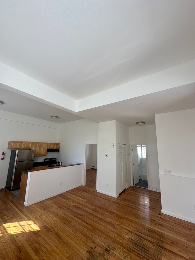 Photo - 8 N Clover St Unit 1