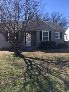 Building Photo - 1206 NW Oak Ave Rental
