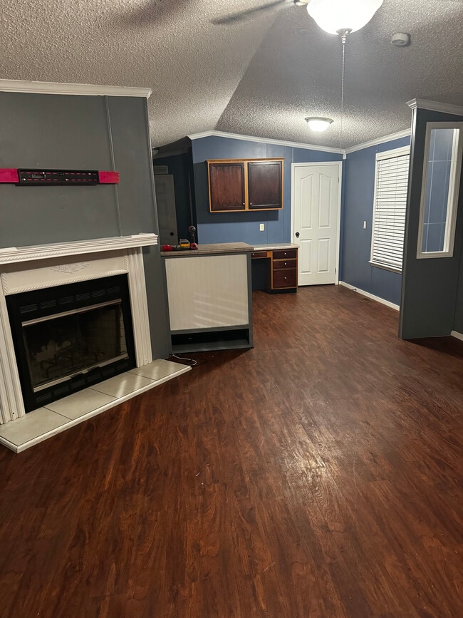 Photo - 495 Apricot St