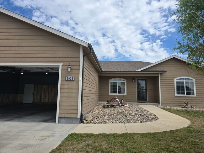 Photo - Newer One Level w/Huge Garage