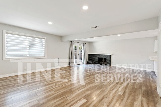 Photo - 2771 Wissemann Dr