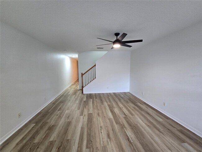 Photo - 259 Castlekeeper Pl