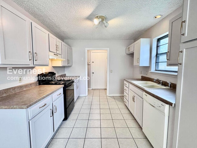 Photo - 3 Bed, 2 Bath Home with Garage / Pet-Friendly / Available Now!