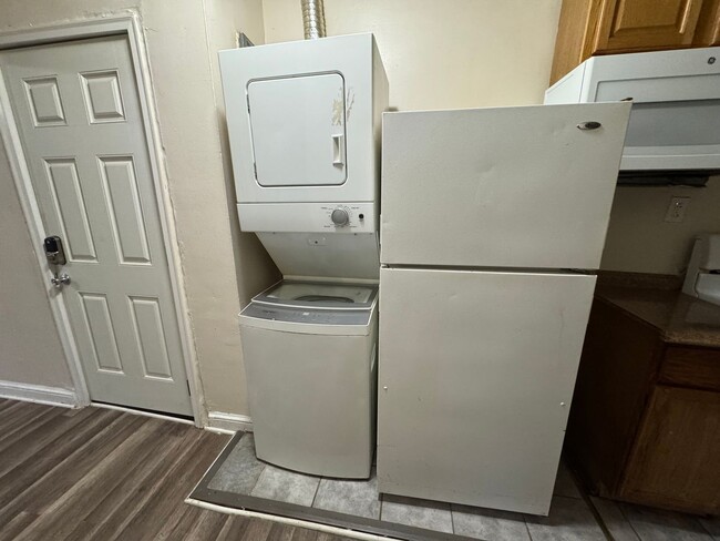 Photo - Cozy 1 BR/1 BA Apartment in Congress Heights! Unit ( 3)