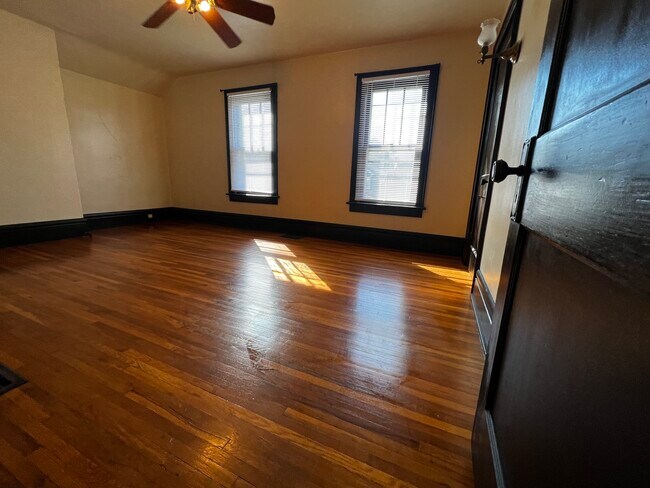 Photo - 2856 Findley Ave