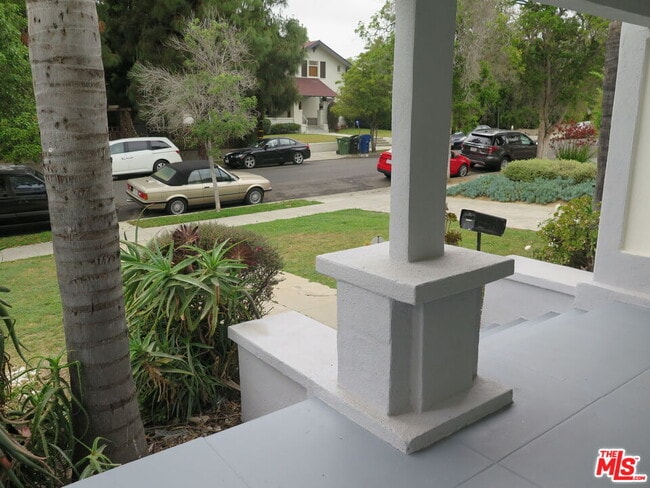 Photo - 1922 Taft Ave