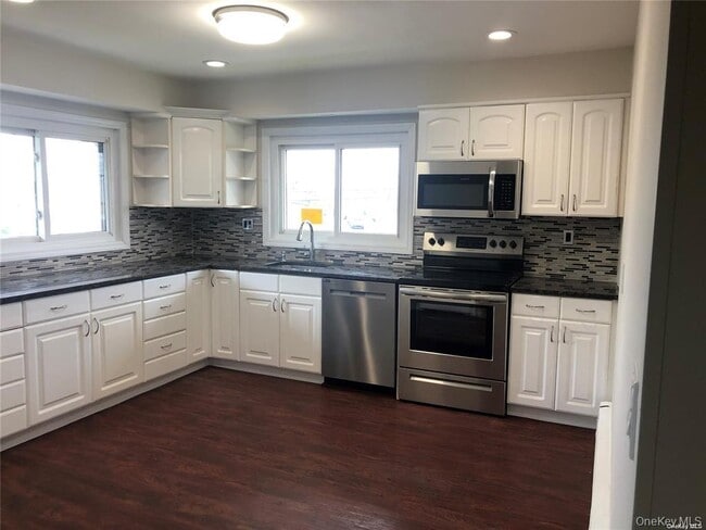 Photo - 77 Nassau Ln